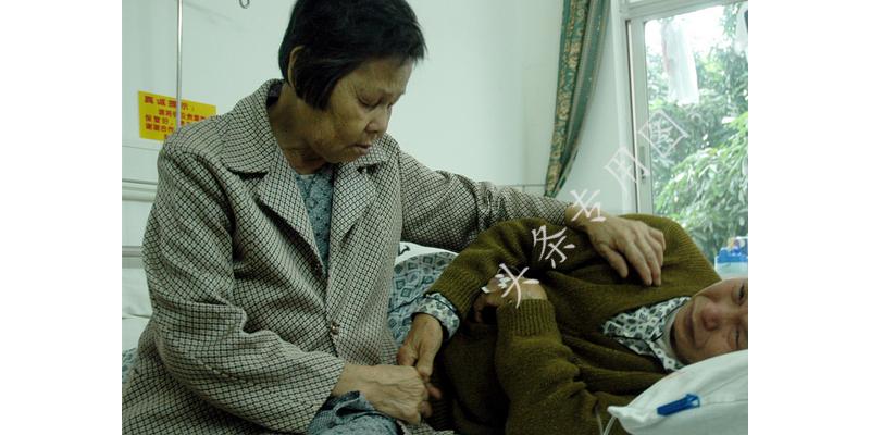 老公每天2点醒了睡不着了,老公每晚沉迷游戏