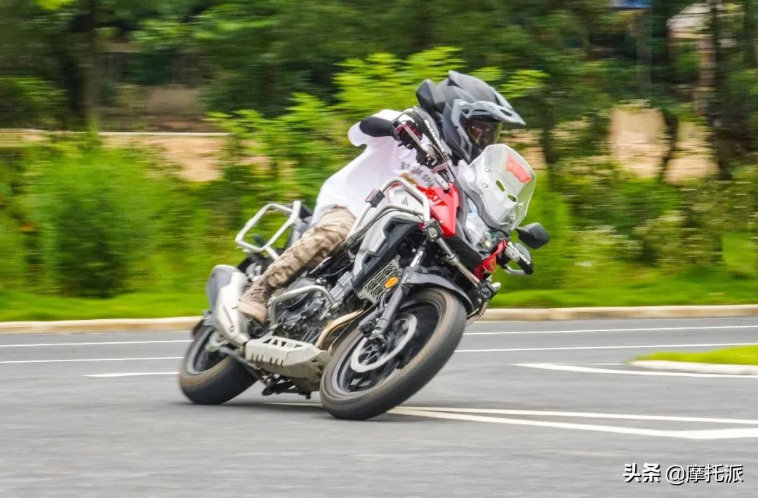 对比评测cb500x,ds525x对比本田cb400x