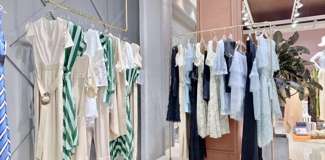 伊华欧秀连衣裙最新款,碎花连衣裙伊华欧秀女装旗舰店