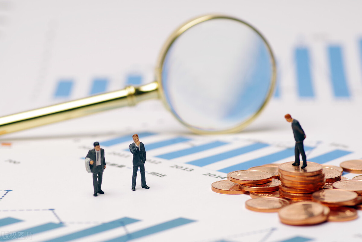 保险公司交20年返保费是真的吗,保险交一年能退款吗