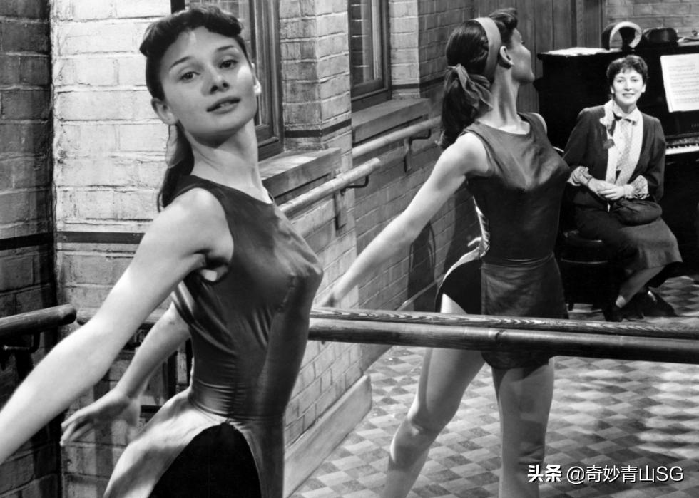 奥黛丽赫本的故事电影在哪看,纪梵希和奥黛丽赫本的故事