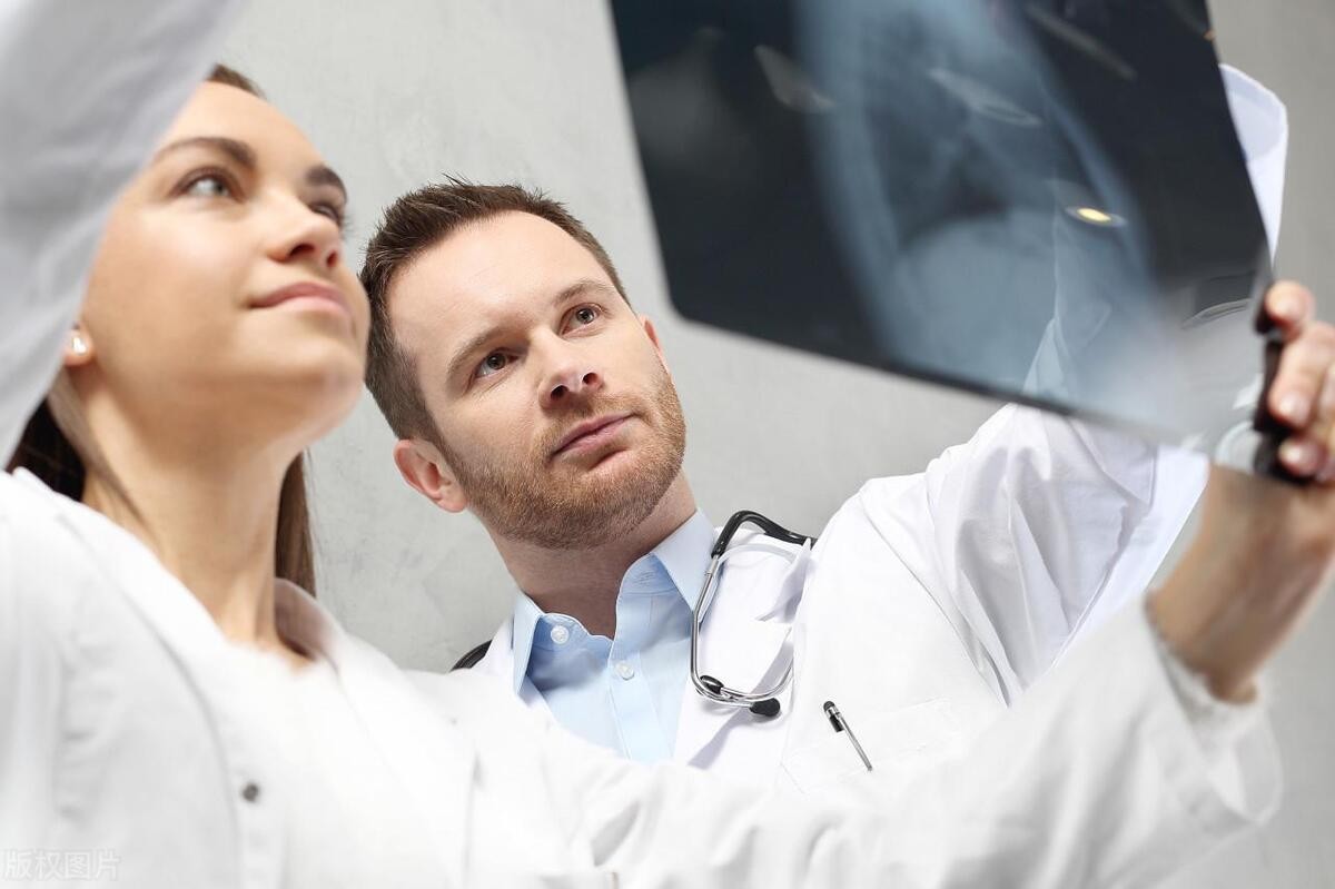 被扎艾滋病针多久会有反应,被针戳到了会感染艾滋病吗