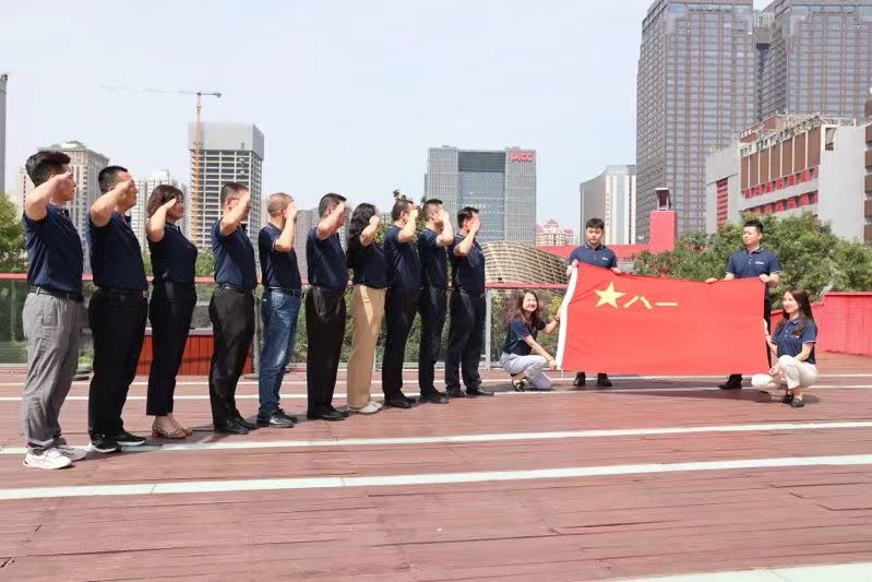 *转军**律师陶克俭践行终身学习纪实：戎装换律袍，铸就奋斗样本