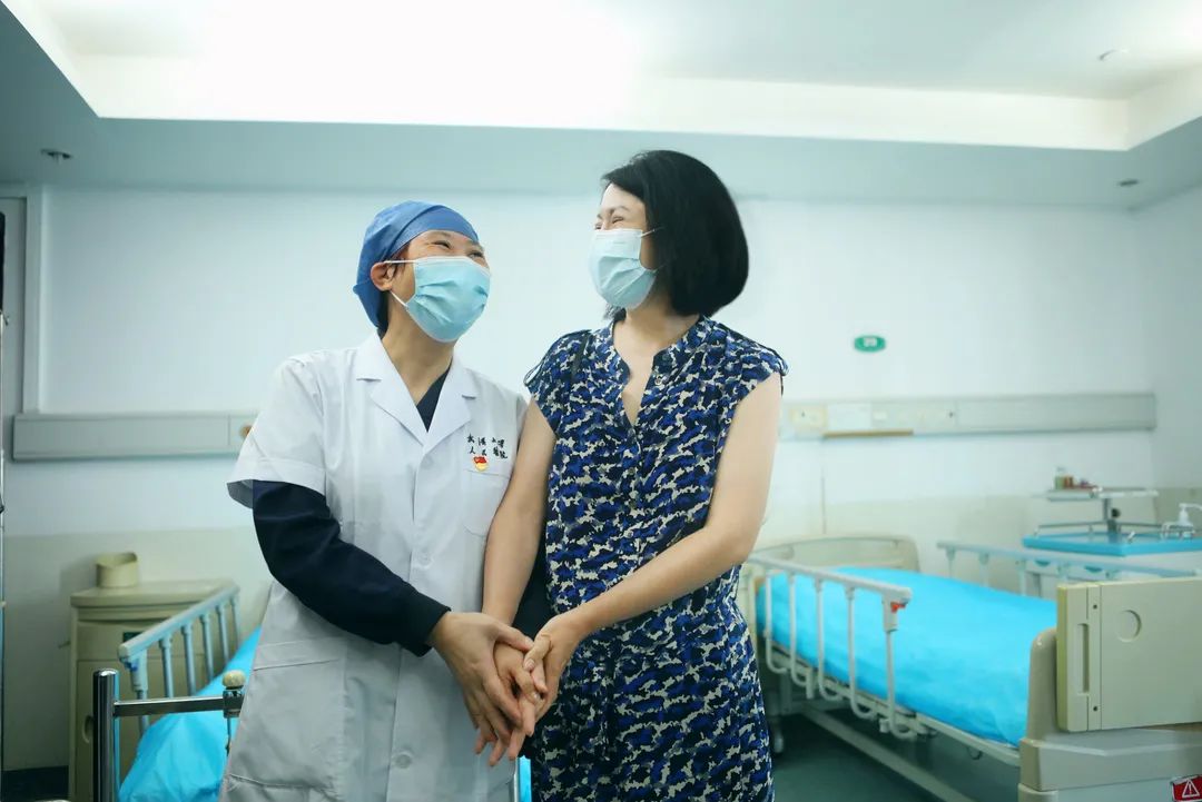 东润公益基金会理事长孔东梅,东润公益基金会孔东梅发言