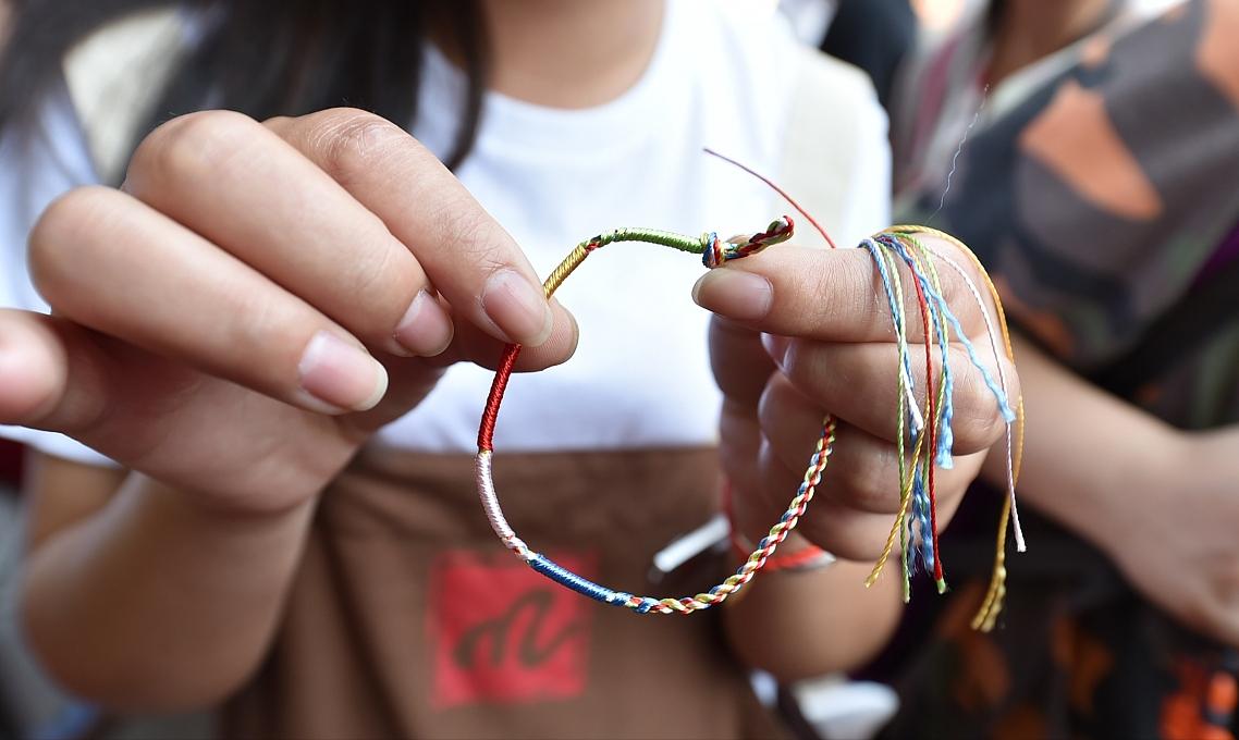 从百家锁和长命索看中国传统的护身符文化，太有意思了！