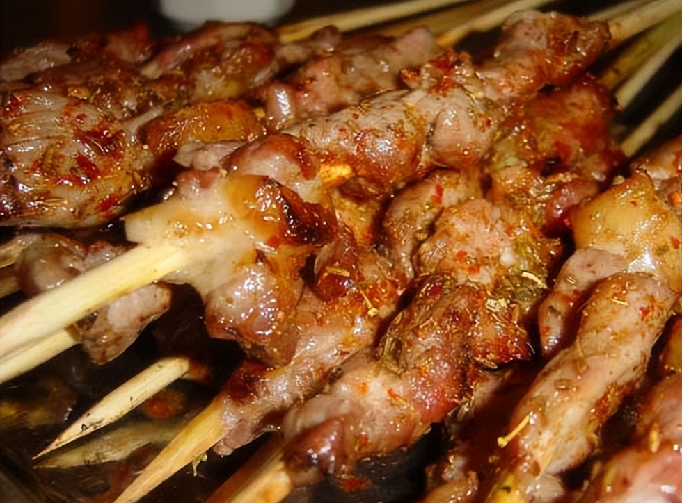 中国吃羊的视频,中国饮食行业三巨头