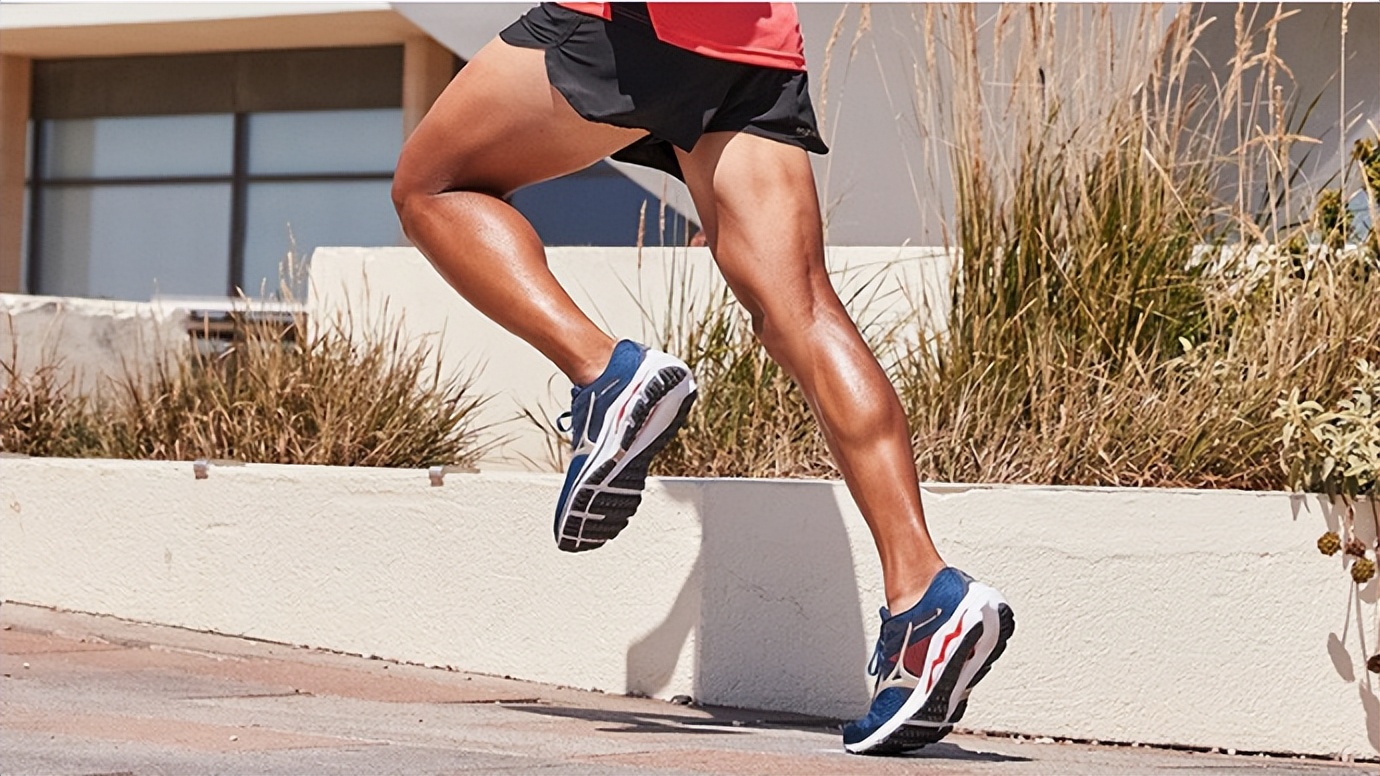 美津浓新款顶级跑鞋,美津浓跑鞋矩阵