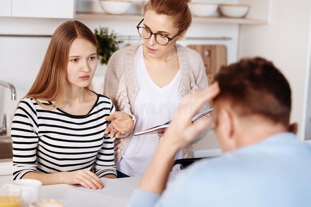 男方给彩礼多少女方没有嫁妆合适,女儿出嫁要给女儿多少嫁妆