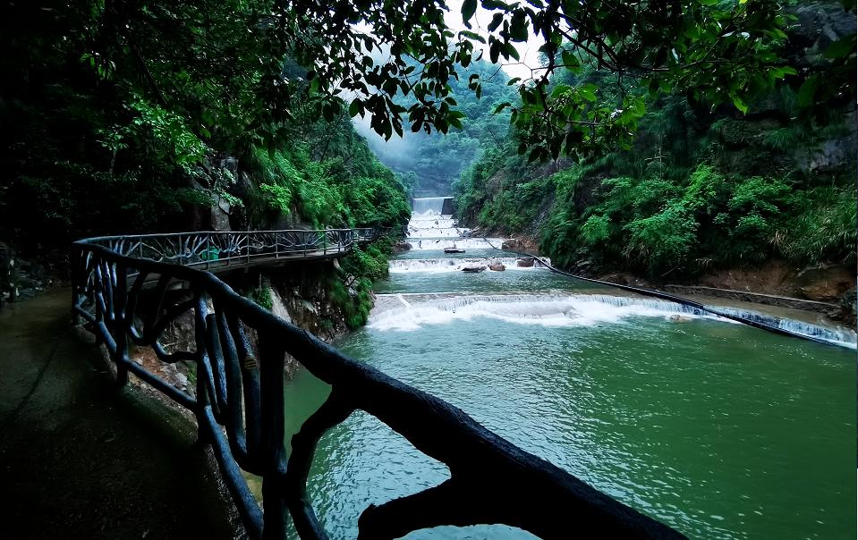 一起约“惠”吧！@上海、全国的游客朋友们，春日游鹰潭优惠来袭