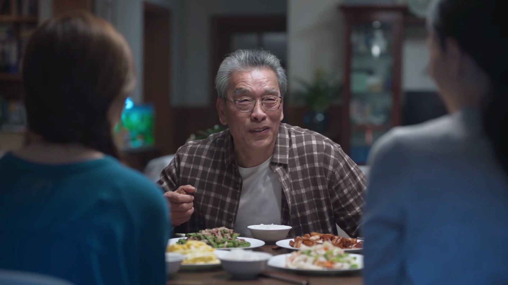 开播已拿下7个冠军，鹅家这部剧，打开了女性群像剧流量的天花板