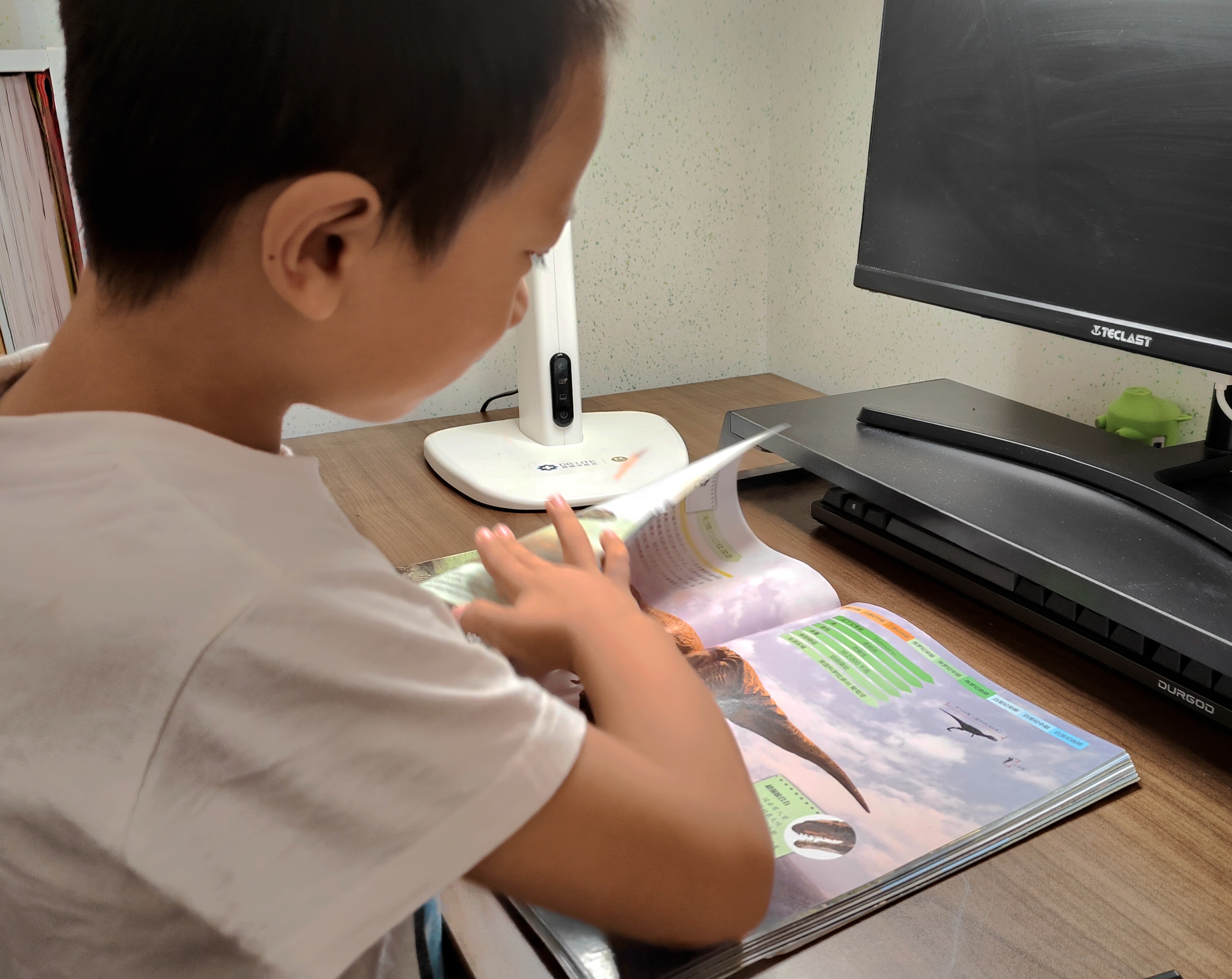 护眼灯哪个品牌最好最实惠,3a护眼灯哪个品牌好