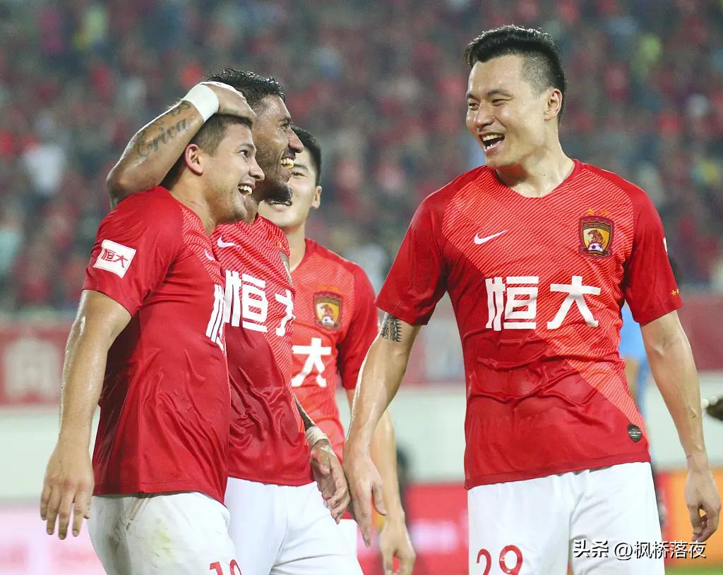 比武磊厉害的中国球员,武磊侧身凌空抽射破门国足2-0