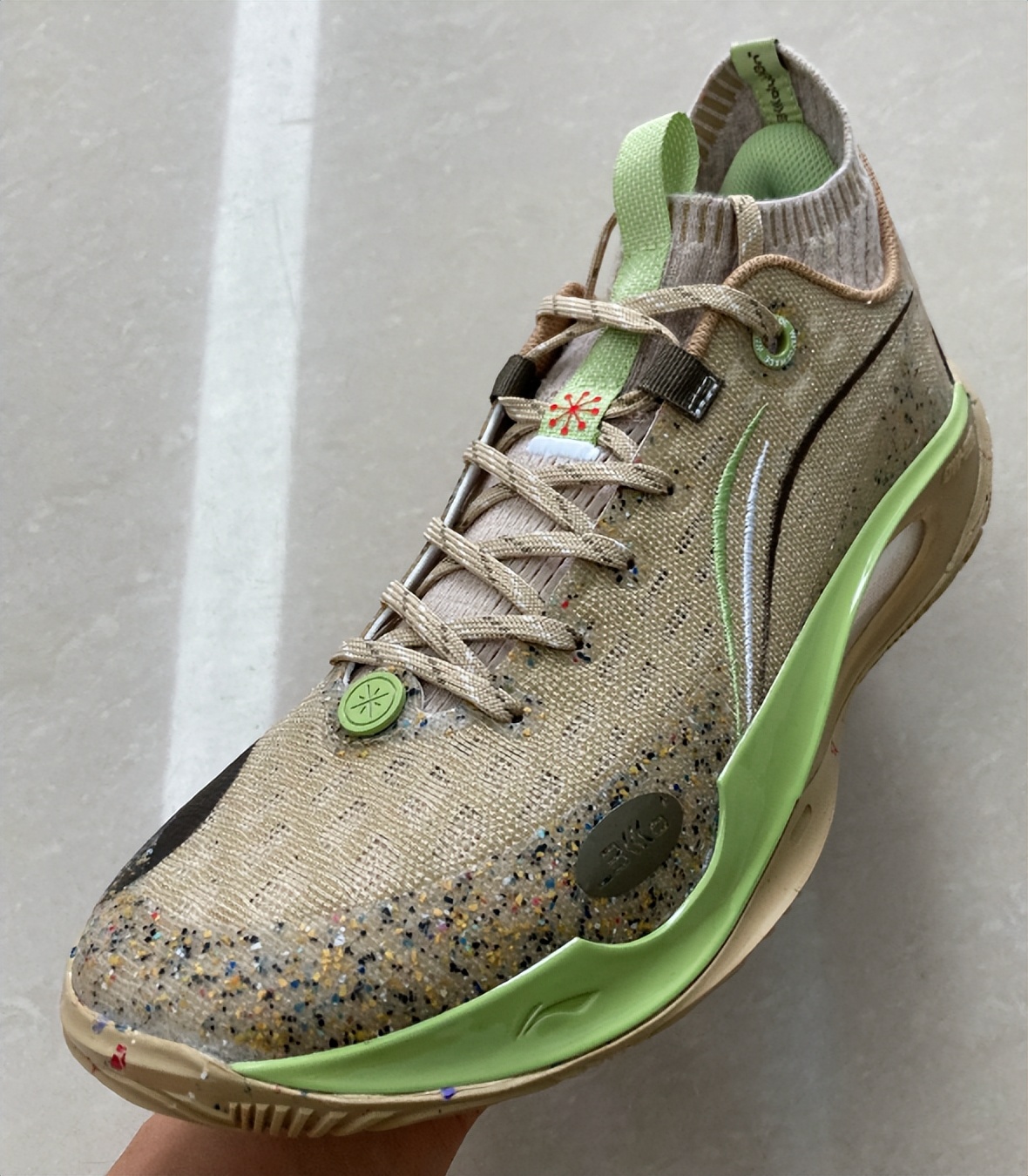 李宁幻影四哪个配色更值得入手,李宁韦德系列封锁