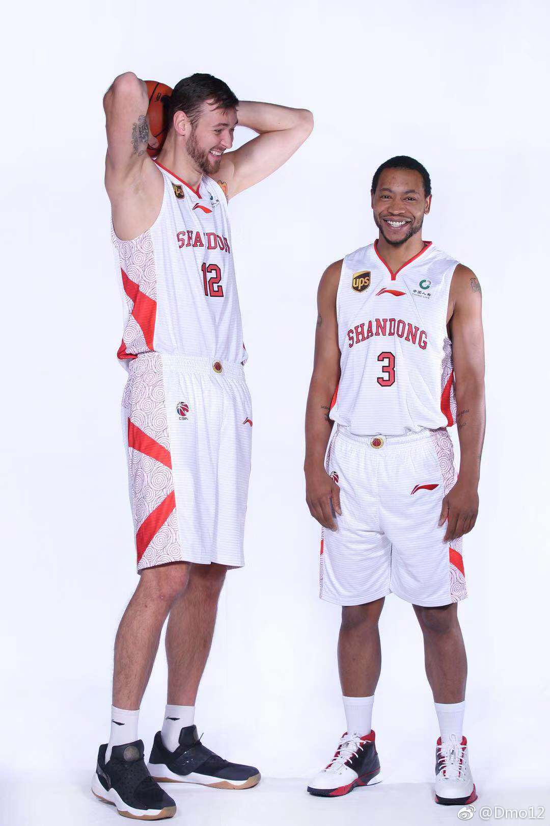 我与足球那些事,全能中锋莫泰尤纳斯