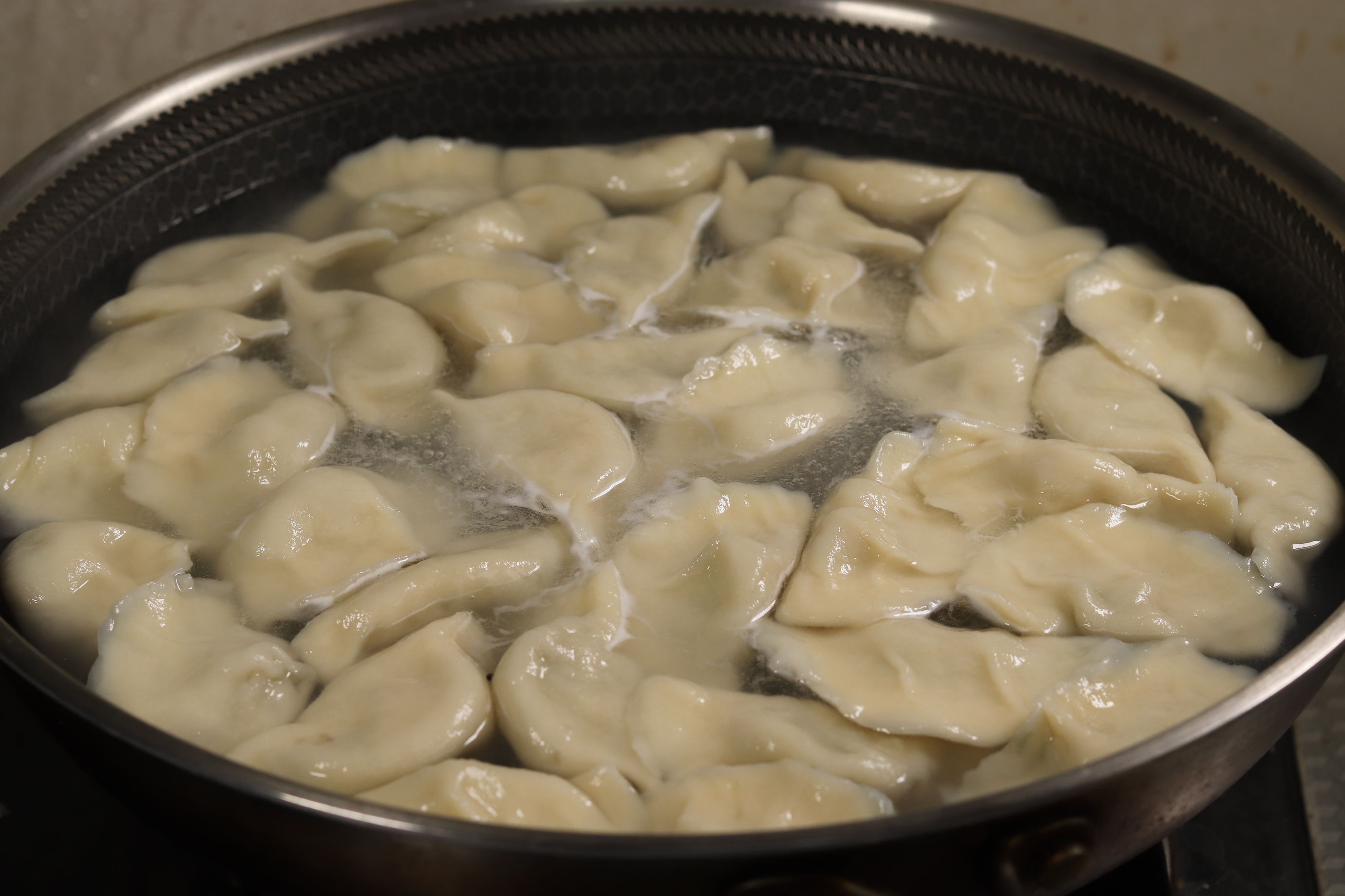 冬至吃饺子，调饺子馅牢记“3放2不放”，鲜嫩多汁，调啥馅都香