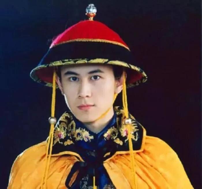 清朝各个朝代皇帝列表及简介,清朝十二皇帝的简介