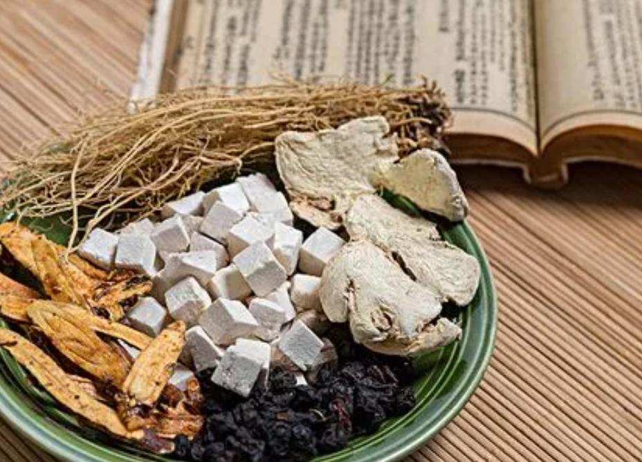 中医学的五脏学说肺,在中医五行中哪种原则是入肺的