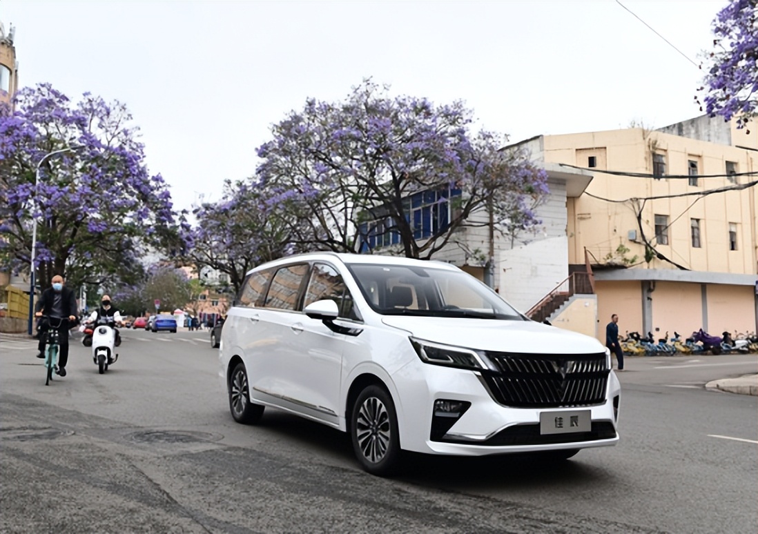 五菱佳辰1.5l油耗轻享舒适型,五菱佳辰mpv油耗怎么样