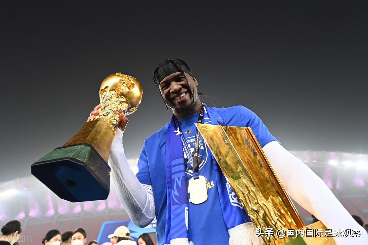 山东泰山队登上亚冠榜首,山东鲁能泰山队排名