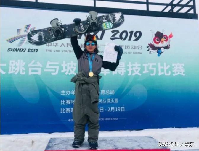 苏翊鸣冬奥夺冠几岁,苏翊鸣全身心投入滑雪