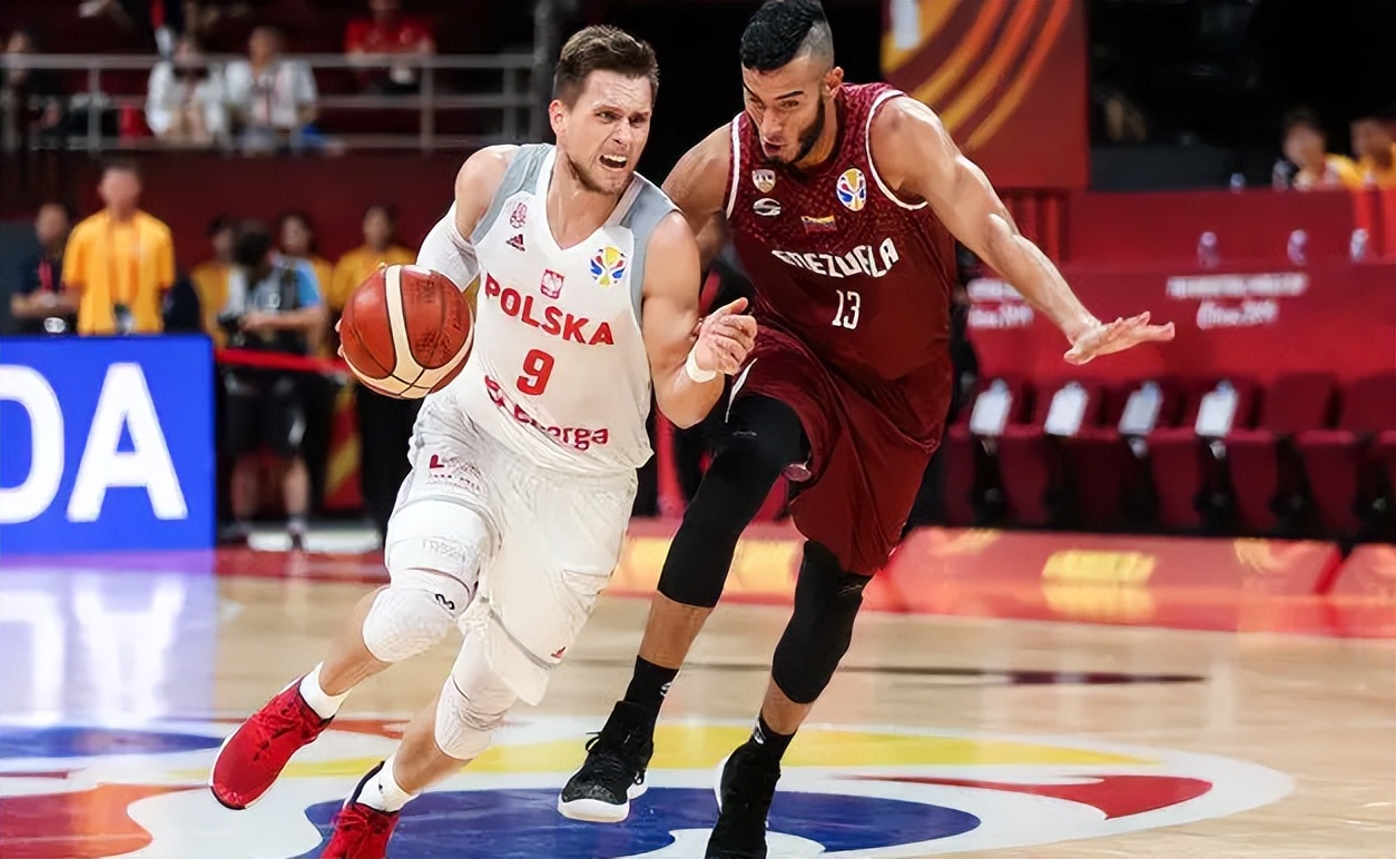 周琦中国男篮最新消息,中国男篮互殴