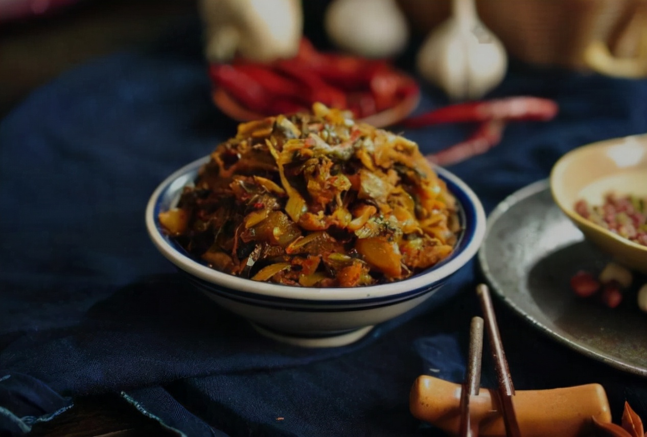 为什么吃咸菜会引起心血管疾病,为什么以前人吃咸菜不得癌症