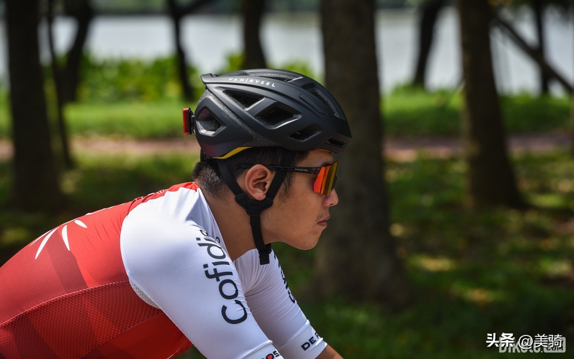 高性价比国产摩托头盔,500头盔推荐夏季