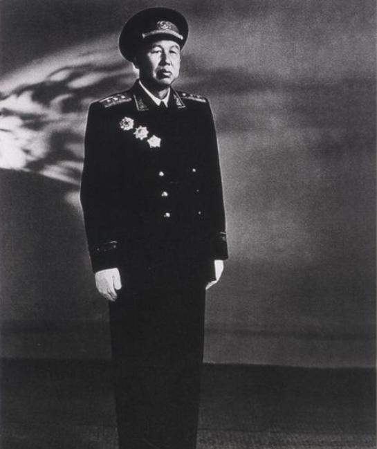 1936年王平去见毛主席，提出想改名字，主席问：你想改成什么名字