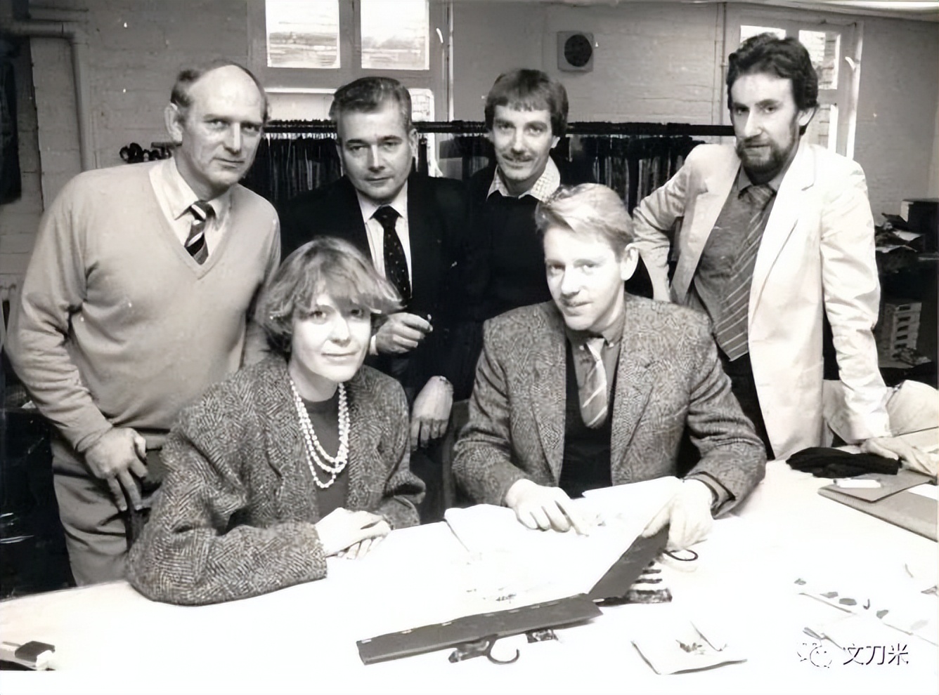 小香风全身黑,特别小香风