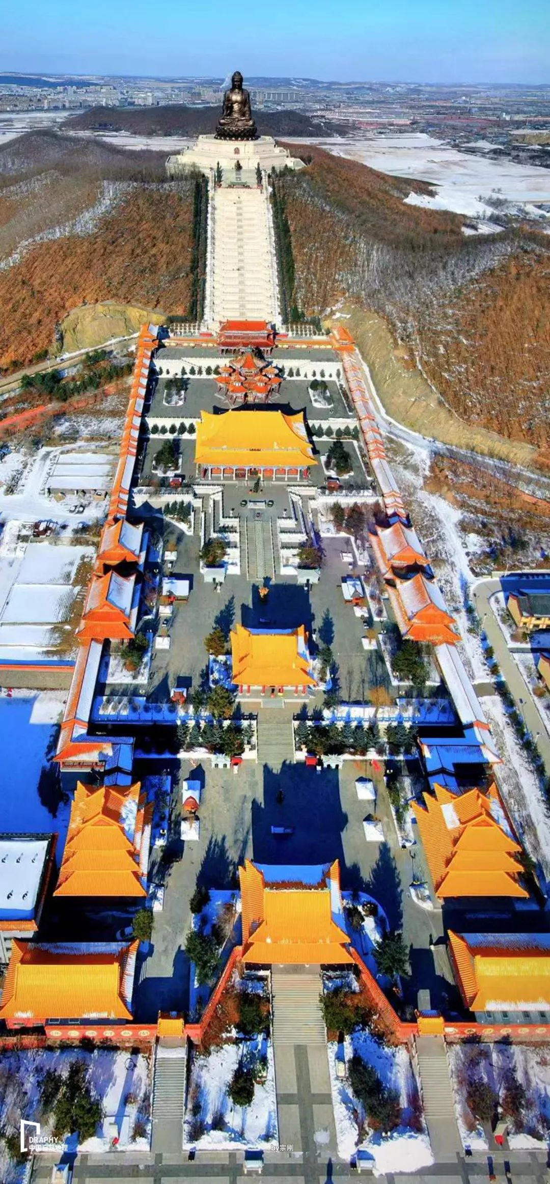 贯通中国南北的国道,连接南北疆的这条公路贯穿了四季