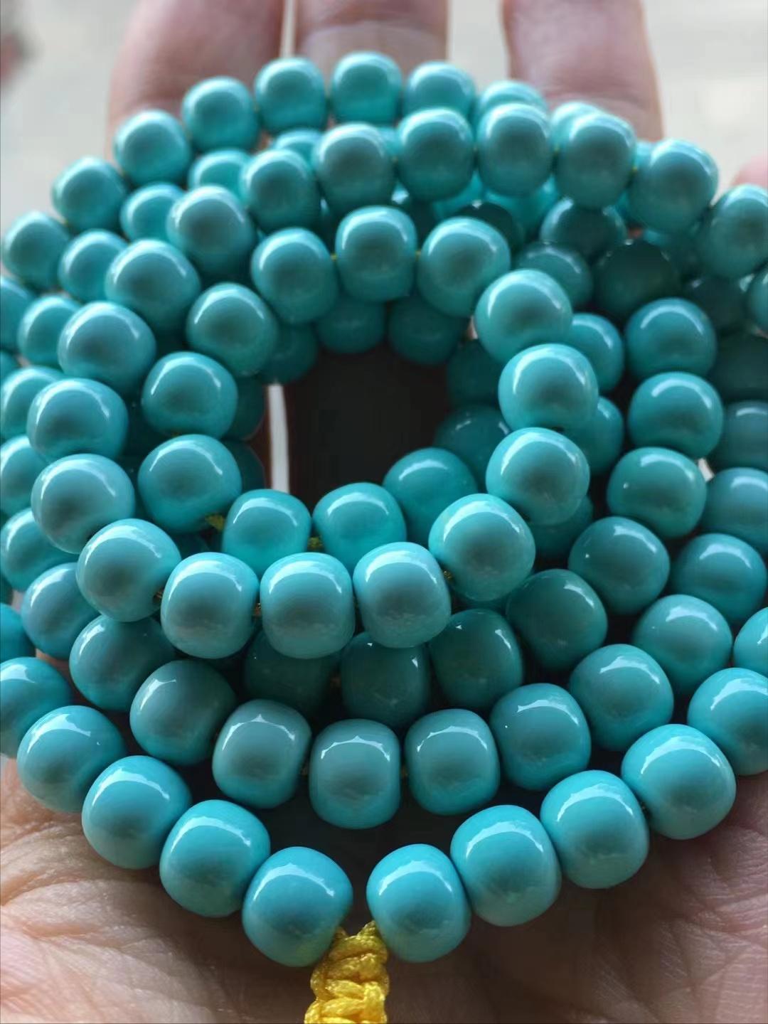 不知道去哪买就去京东买,最近很便宜的原矿绿松石