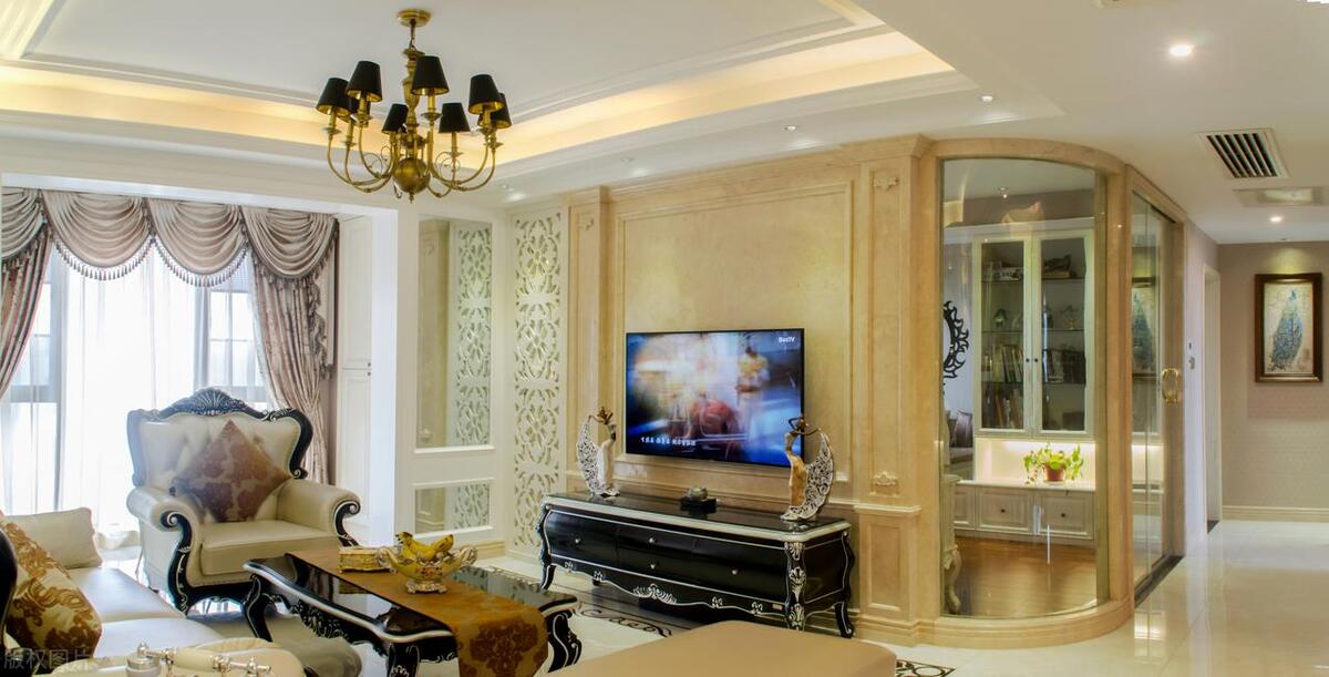 100寸幕布电视柜尺寸多大才合适,4.5米格栅悬空电视柜的最佳尺寸