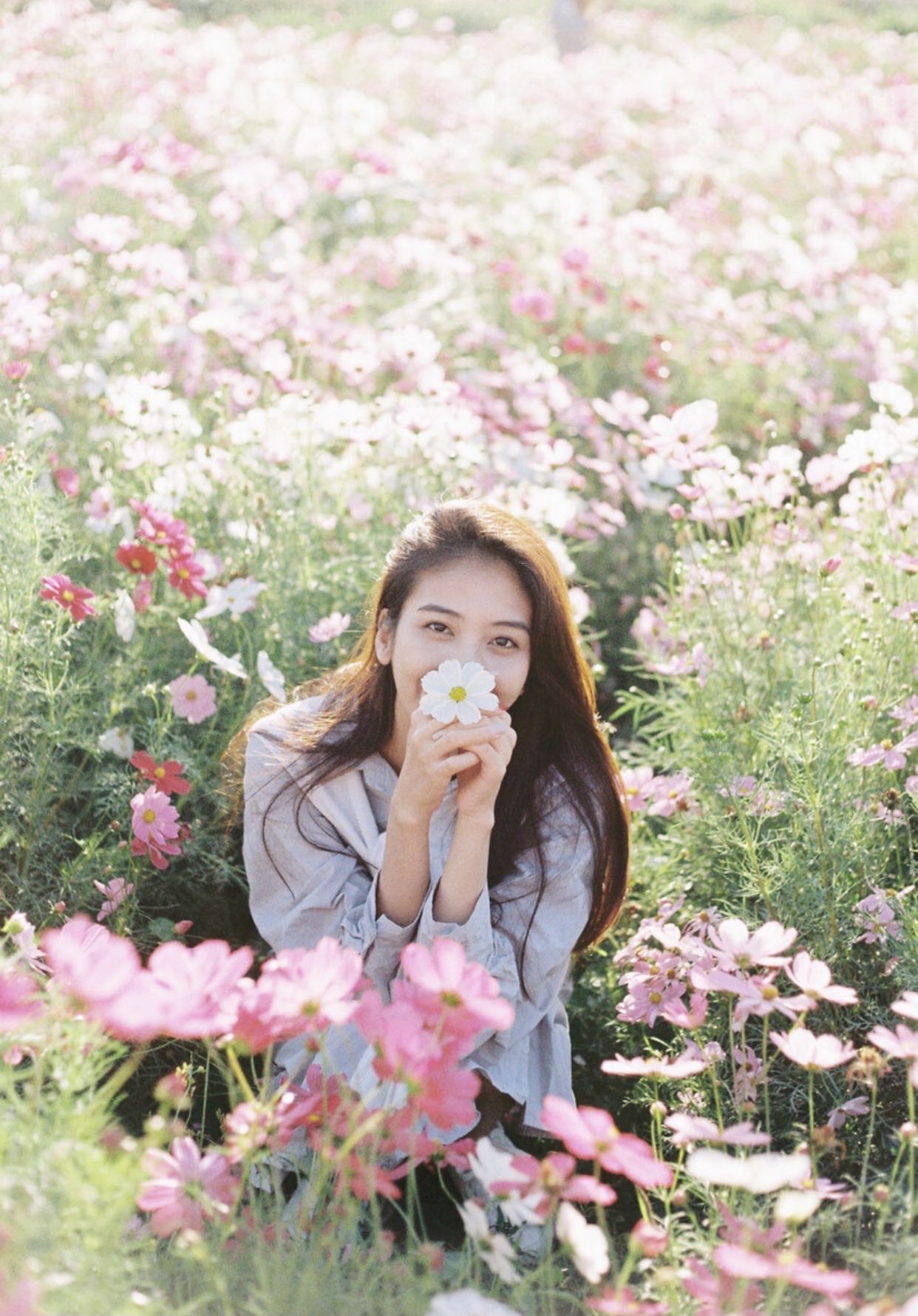 拍照手姿势怎么好看,拍照手怎么摆好看又简单