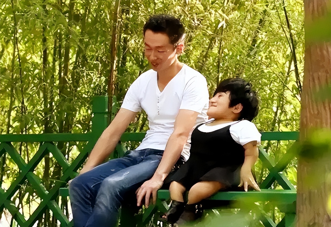 女富豪李喜梅简历,上海女首富李喜梅结婚