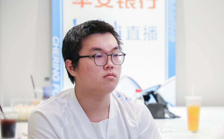 blg的刘青松和wbg的刘青松,blg刘青松不让uzi上场就转会