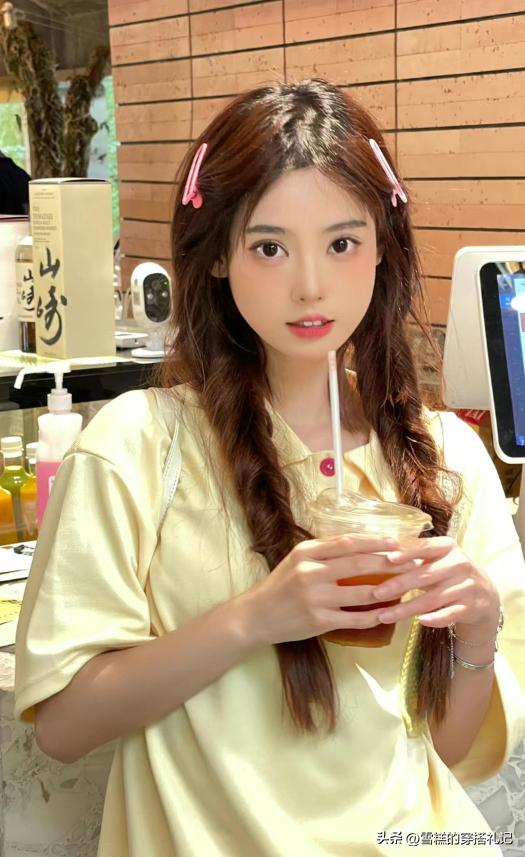 成人扎发显脸小简单款好看,告别披头散发扎发其实最时髦减龄