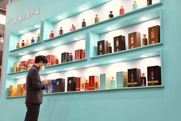 清酱香型人民小酒风格特点,人民小酒酱香型