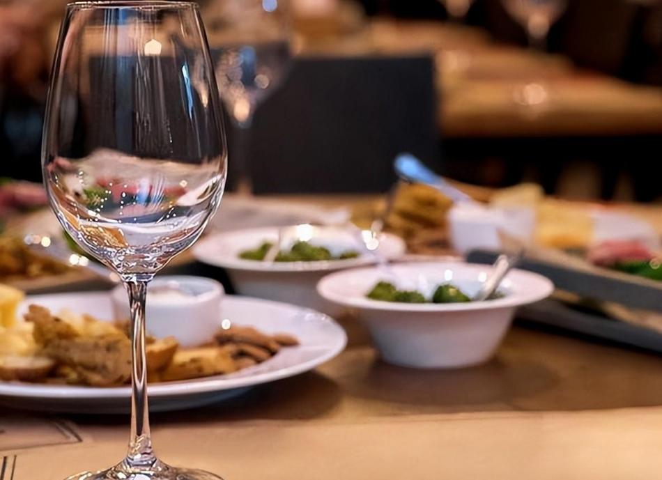 5款好喝又实惠的优质白酒推荐,好喝不贵的十种白酒名单