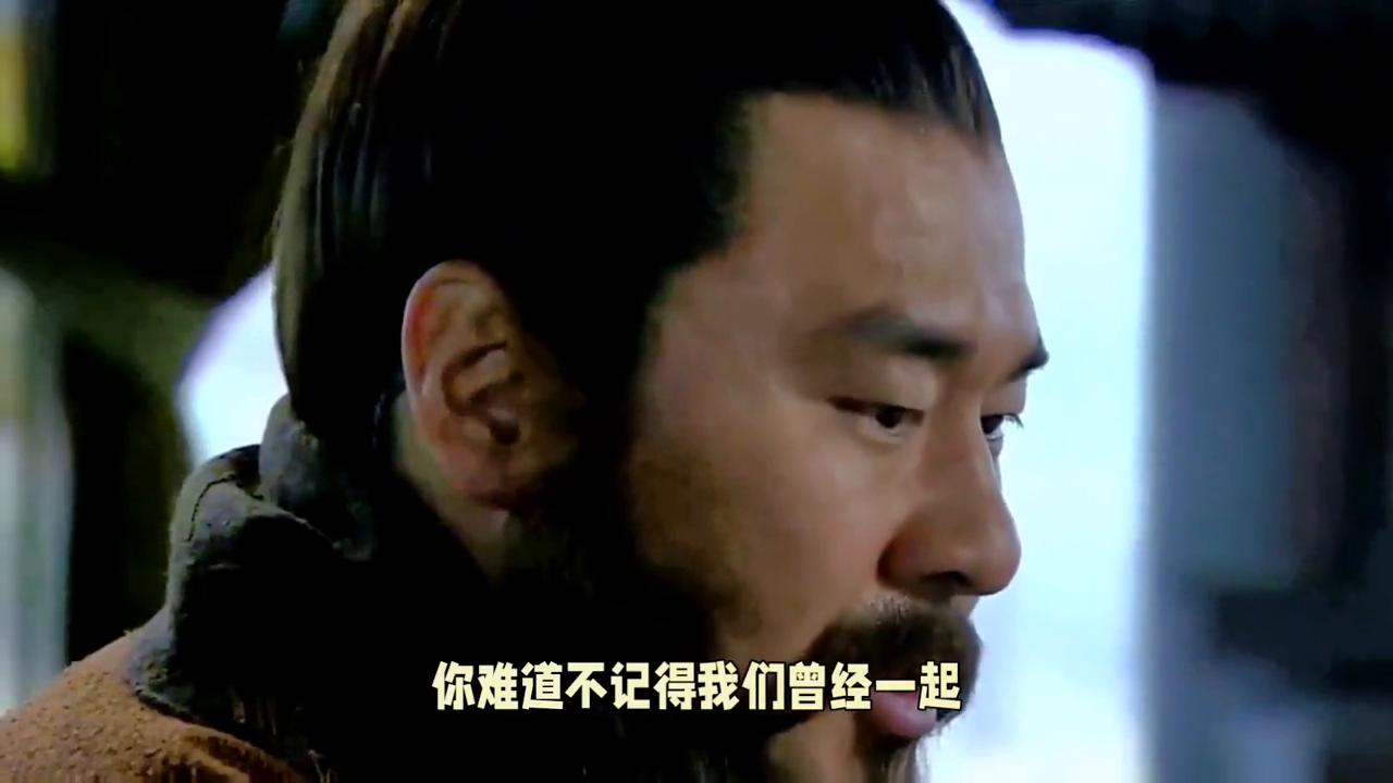 风雨夜，曹操寻避雨之地，遭遇陈宫突袭#新三国演义