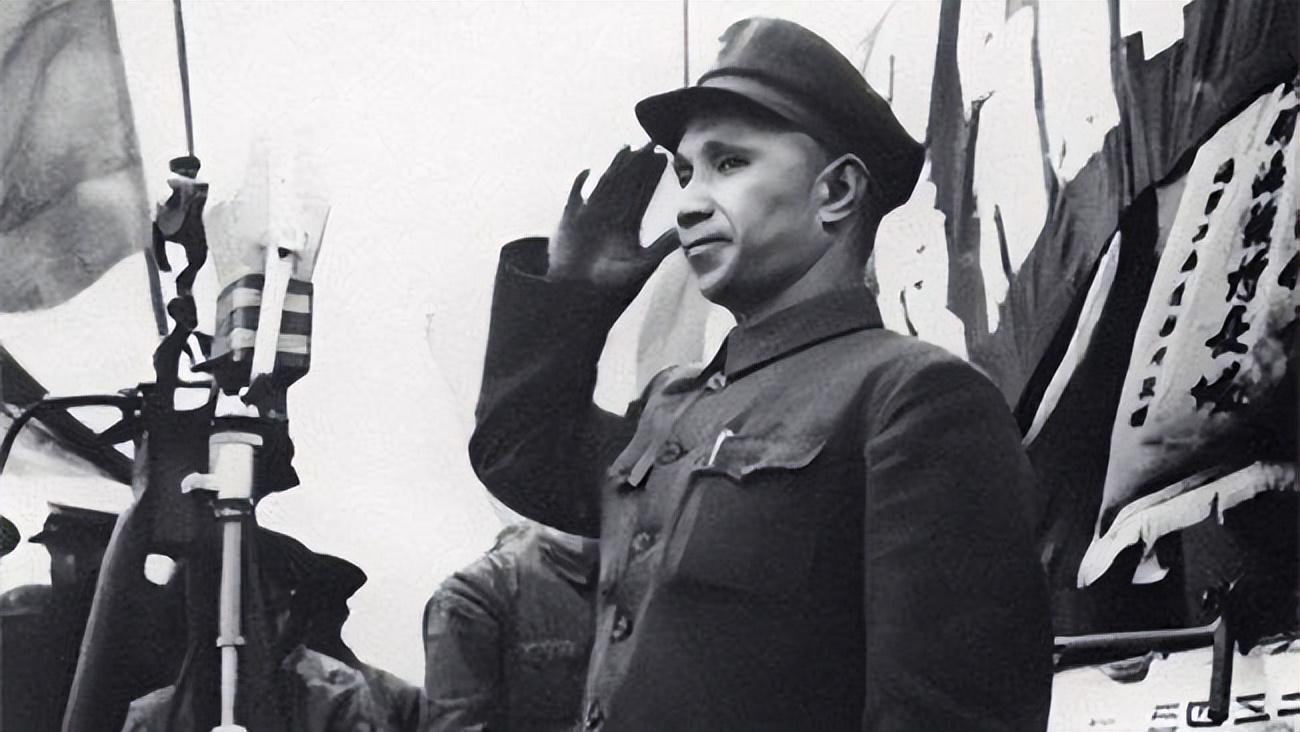 1955年评出的十位开国大将，为何后来级别不同？职务最突出的是谁