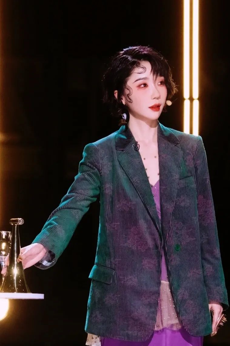 脸部凹陷腮红怎么化妆好看,整容级高光画法