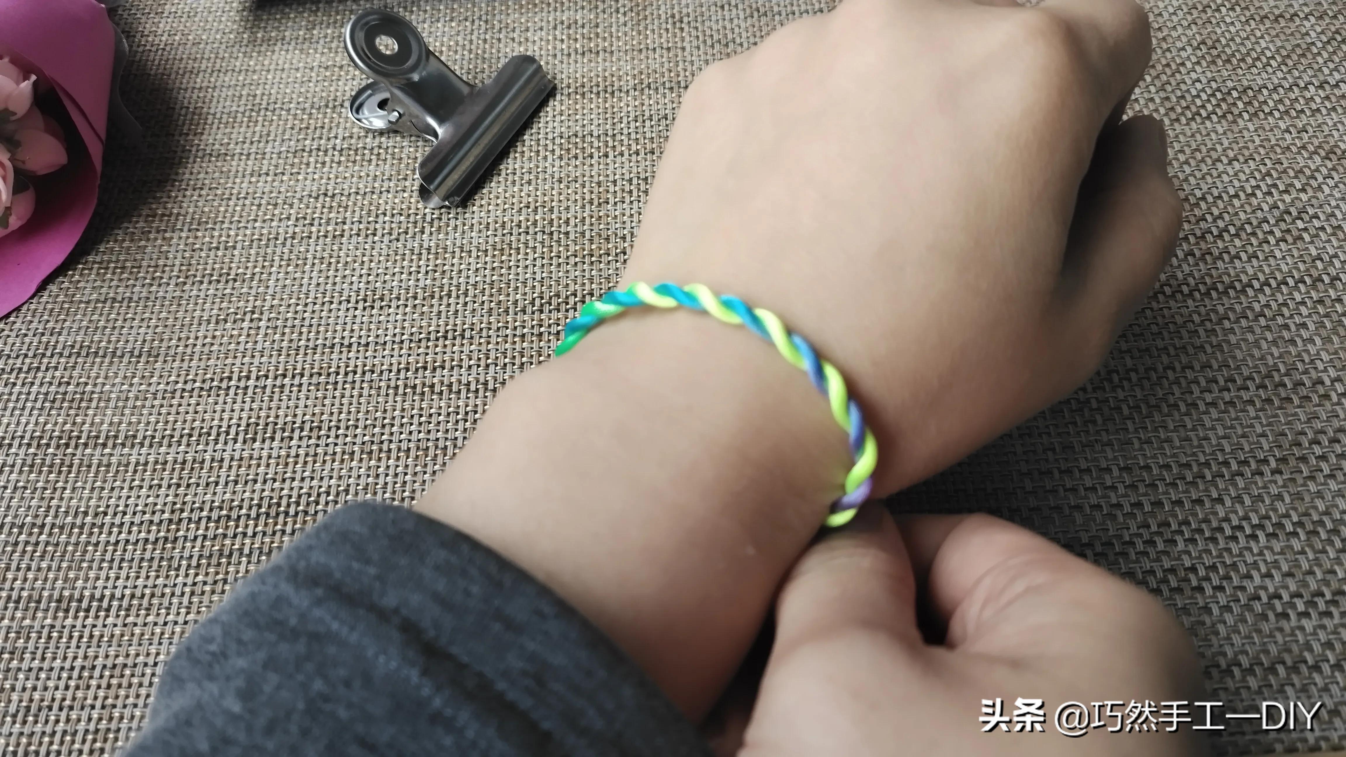 两股辫绳编围巾,两股辫绳编慢动作教程