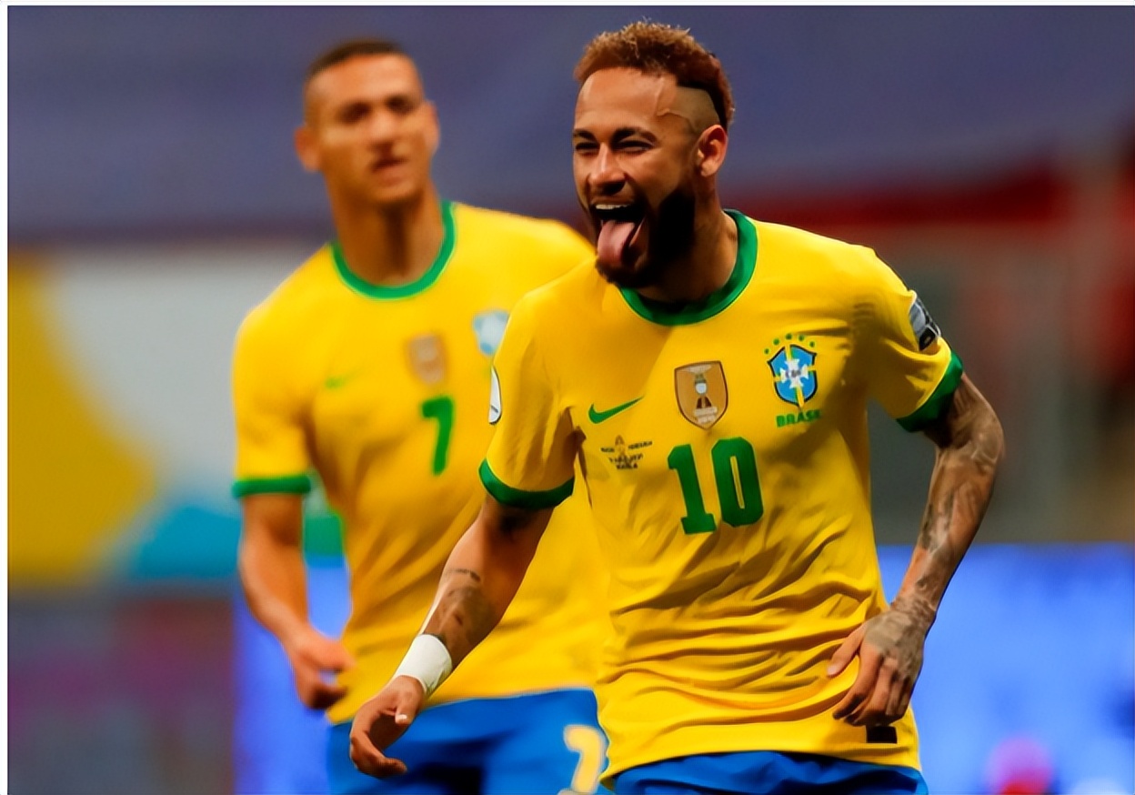 世界杯4支热门三线均衡，夺冠球队前场美如画，法国荷兰后防最强