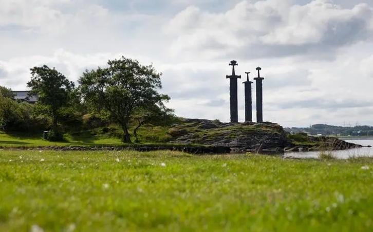 英灵殿挪威石中剑,挪威石中剑故事