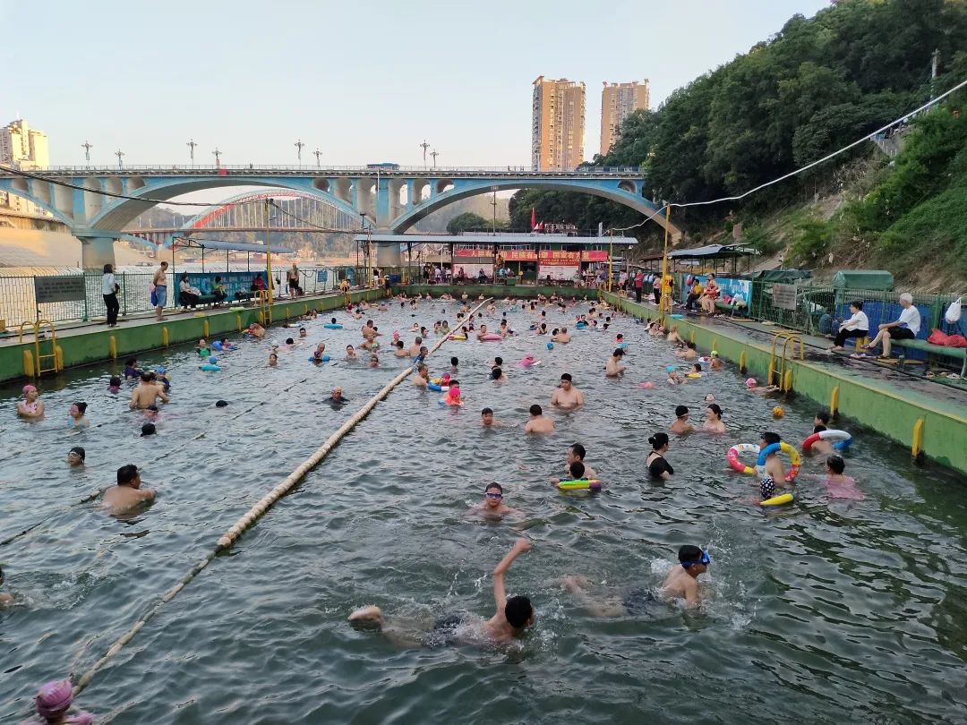 梧州免费体育场,梧州恒大体育场