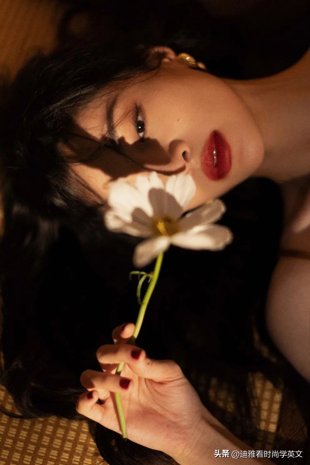 夏日氛围感女生照片,夏日女孩氛围感