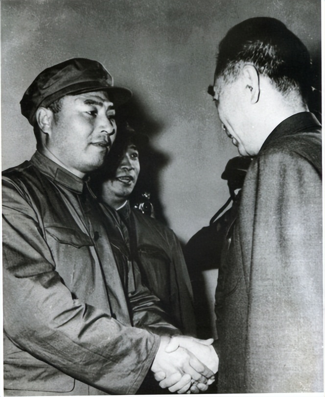 中美南海空战纪录片,1965年海南岛空战视频