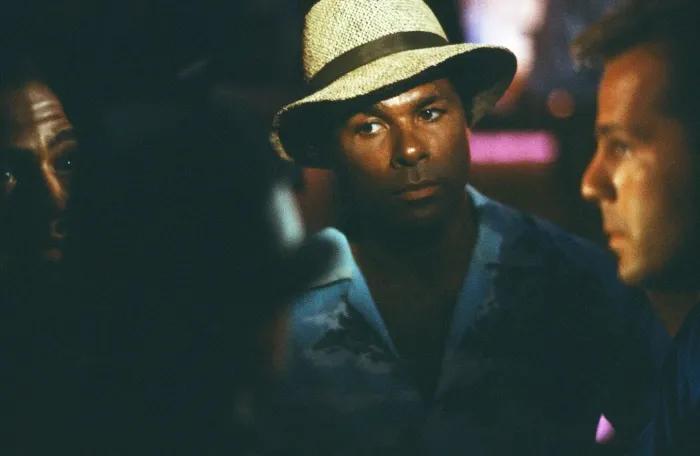 布鲁斯威利斯怎么患上失语症的,布鲁斯威利斯失语症恶化