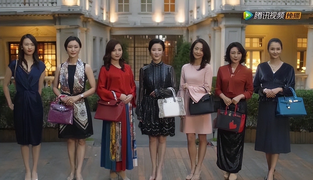 耳钉奢侈品大牌,发布会耳钉