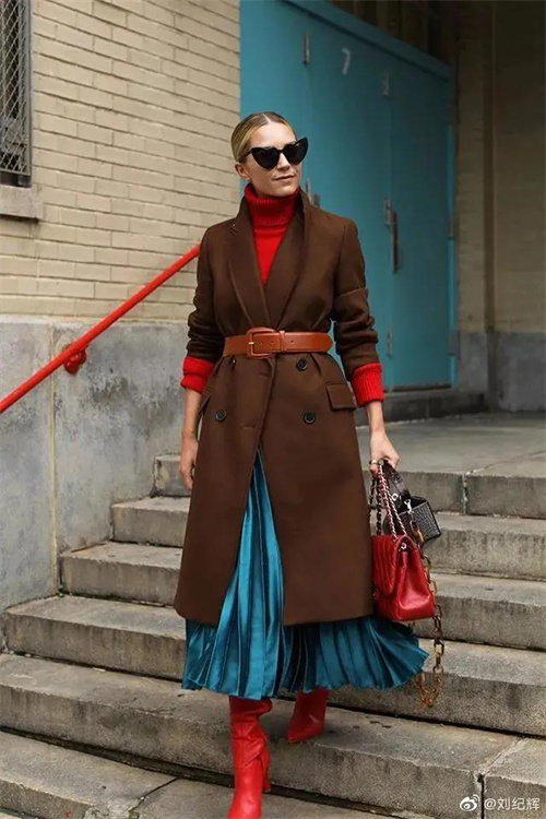 不同肤色的人怎么选择适合的颜色,不同肤色该怎么选棕色